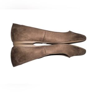 Dolce Vita Mariah Ballet Flat Dress Shoe Beige Faux Suede Size 7.5